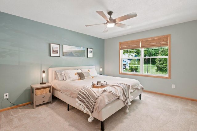 8117 Dakota Lane, Chanhassen, MN 55317