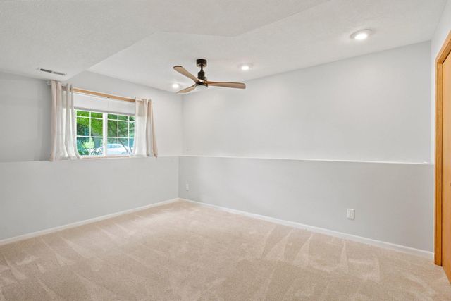 8117 Dakota Lane, Chanhassen, MN 55317