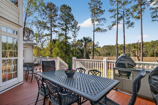 2992 Pignatelli Crescent, Mount Pleasant, SC 29466