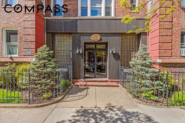 7901 35th Ave Apt 5C, New York City, NY 11372