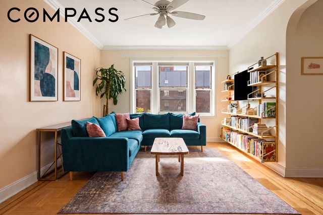 7901 35th Ave Apt 5C, New York City, NY 11372