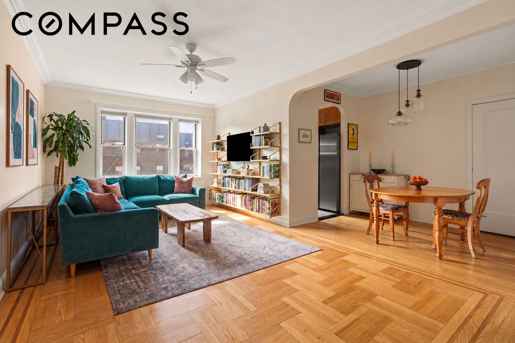 7901 35th Ave Apt 5C, New York City, NY 11372