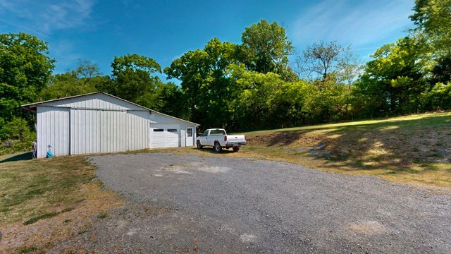507 New Center Church Rd, Shelbyville, TN 37160