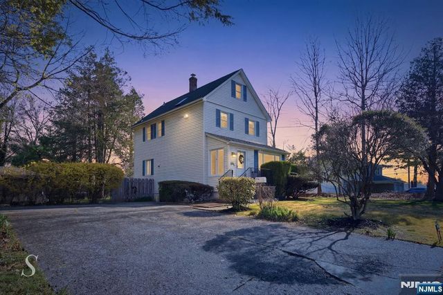 830 Soldier Hill Road, Emerson, NJ 07630