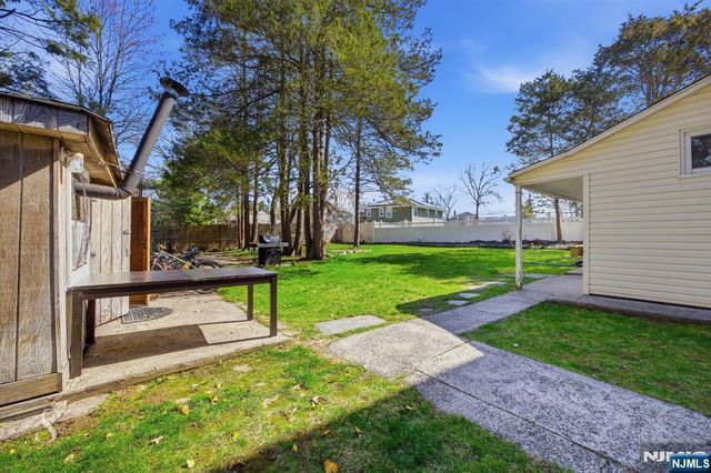 830 Soldier Hill Road, Emerson, NJ 07630