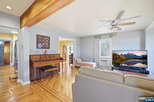 830 Soldier Hill Road, Emerson, NJ 07630