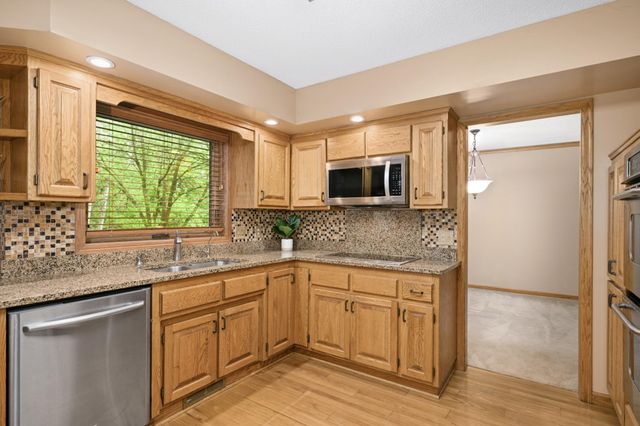 6050 Dallas Lane N, Plymouth, MN 55446