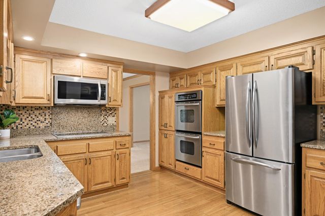 6050 Dallas Lane N, Plymouth, MN 55446
