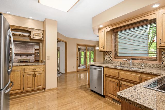 6050 Dallas Lane N, Plymouth, MN 55446