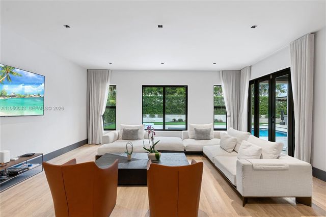 7345 SW 96th St, Pinecrest, FL 33156