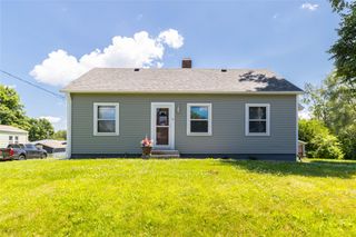 3851 E 25th Street, Des Moines, IA 50317