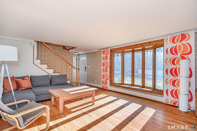 8 Gregory Drive, New Milford, CT 06776