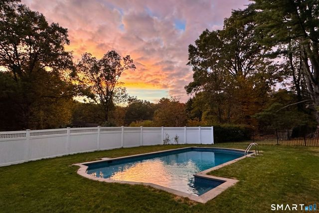 8 Gregory Drive, New Milford, CT 06776