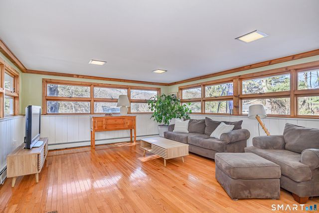 8 Gregory Drive, New Milford, CT 06776