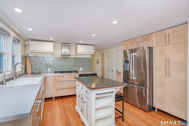 8 Gregory Drive, New Milford, CT 06776