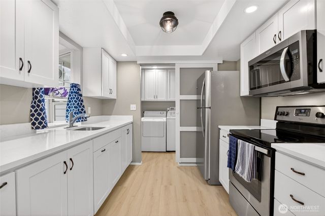 15575 14th Avenue NE, Shoreline, WA 98155