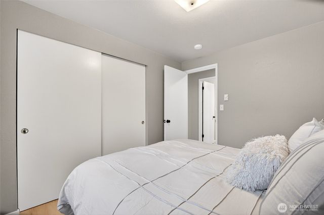 15575 14th Avenue NE, Shoreline, WA 98155