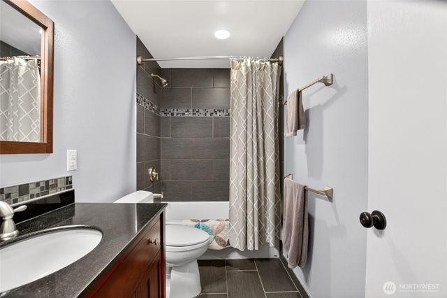 15575 14th Avenue NE, Shoreline, WA 98155