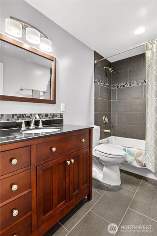 15575 14th Avenue NE, Shoreline, WA 98155