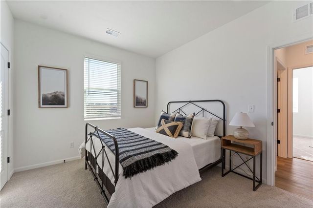 12429 S Aspen Lane, Lee's Summit, MO 64086