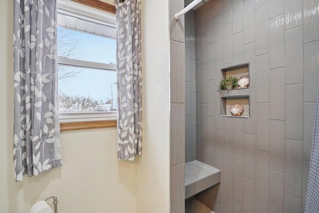 5665 Oak Park Road, Marshall, WI 53559