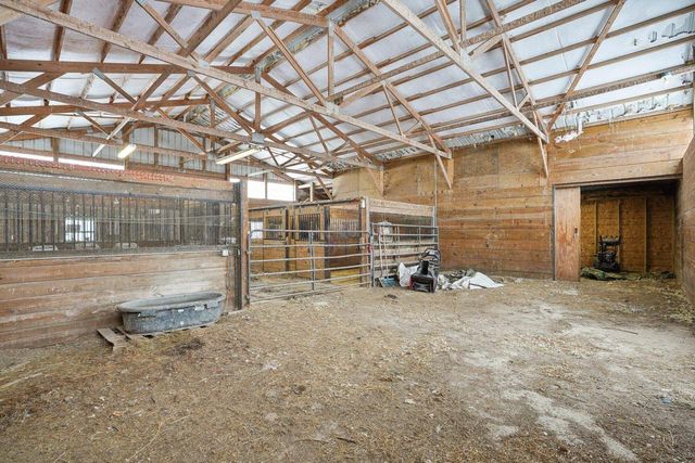 5665 Oak Park Road, Marshall, WI 53559