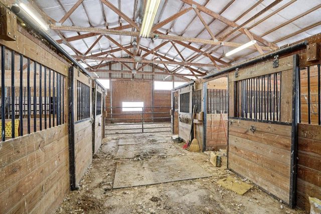 5665 Oak Park Road, Marshall, WI 53559