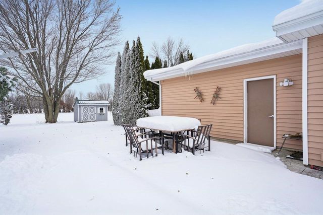 5665 Oak Park Road, Marshall, WI 53559