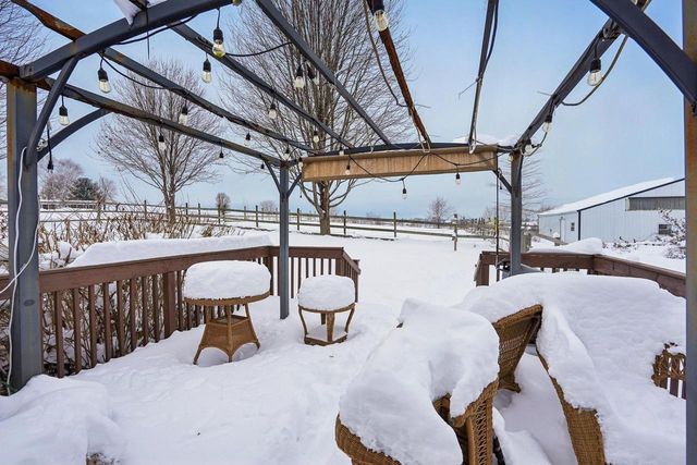 5665 Oak Park Road, Marshall, WI 53559