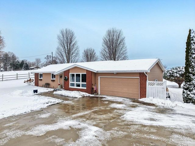 5665 Oak Park Road, Marshall, WI 53559