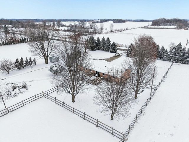 5665 Oak Park Road, Marshall, WI 53559