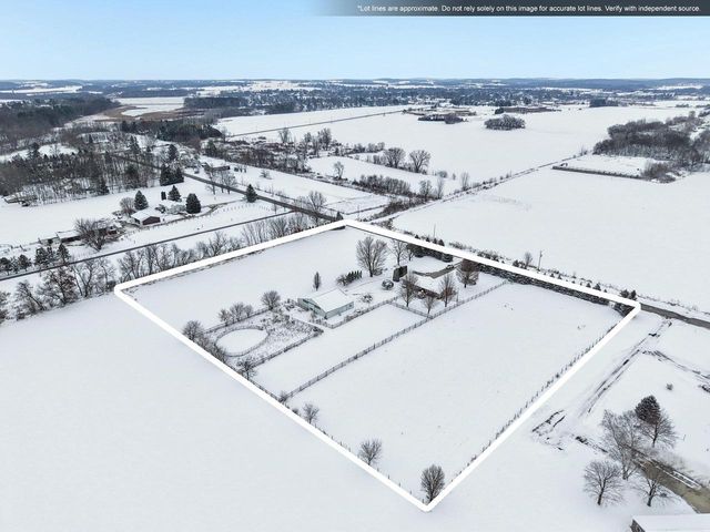 5665 Oak Park Road, Marshall, WI 53559