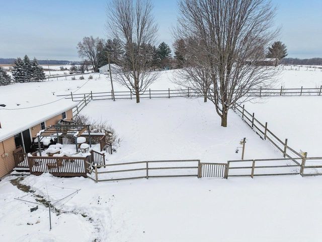 5665 Oak Park Road, Marshall, WI 53559