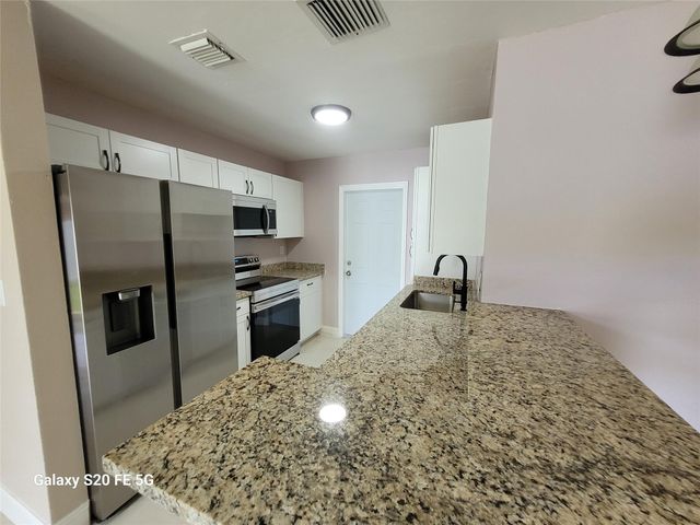 1533 NE 1st Ave 1, Fort Lauderdale, FL 33304