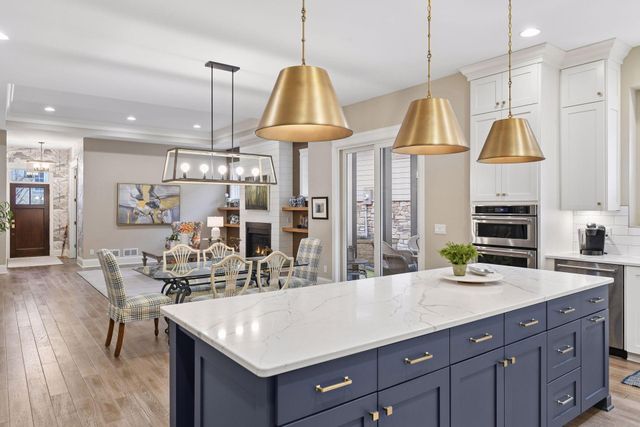 4900 Hawthorne Court, Edina, MN 55436