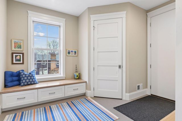 4900 Hawthorne Court, Edina, MN 55436