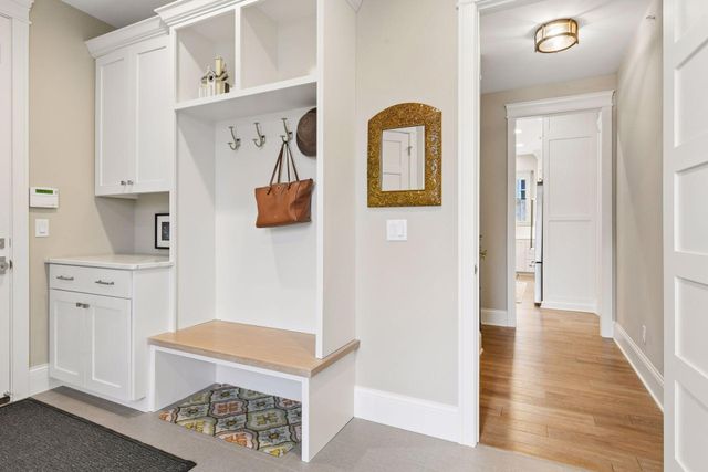 4900 Hawthorne Court, Edina, MN 55436