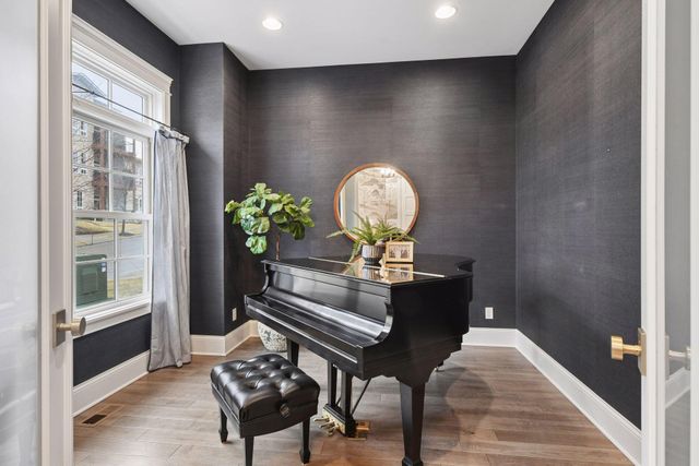 4900 Hawthorne Court, Edina, MN 55436