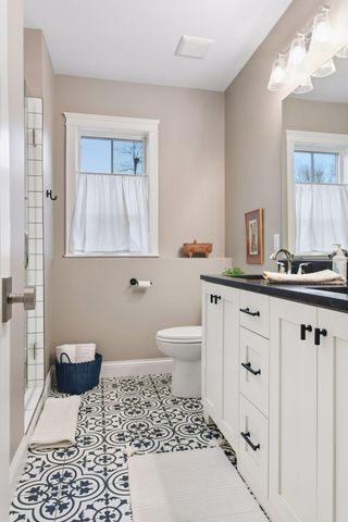 4900 Hawthorne Court, Edina, MN 55436