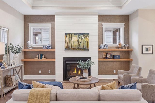 4900 Hawthorne Court, Edina, MN 55436