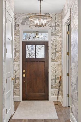 4900 Hawthorne Court, Edina, MN 55436