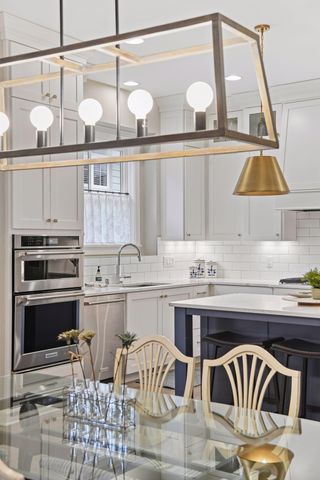 4900 Hawthorne Court, Edina, MN 55436