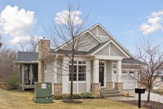 4900 Hawthorne Court, Edina, MN 55436