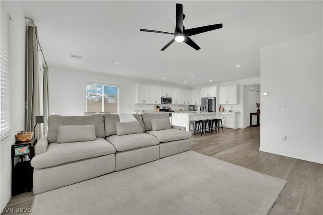 5331 Tavera Cliff Court, Las Vegas, NV 89118