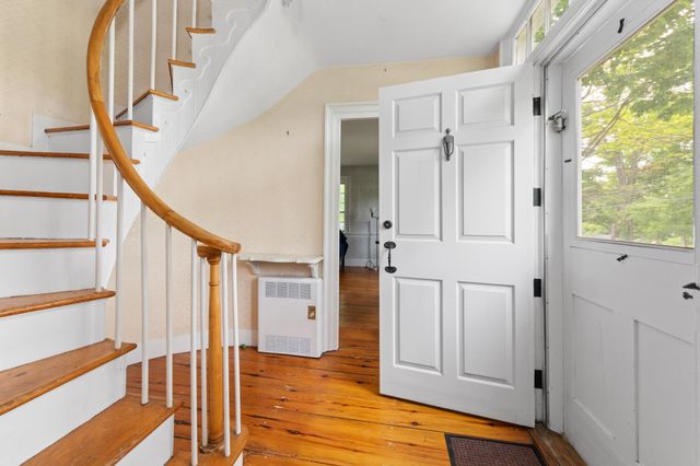 21 Trask Mountain Road, Wolfeboro, NH 03894