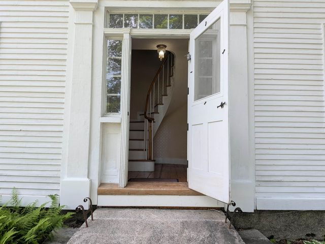 21 Trask Mountain Road, Wolfeboro, NH 03894