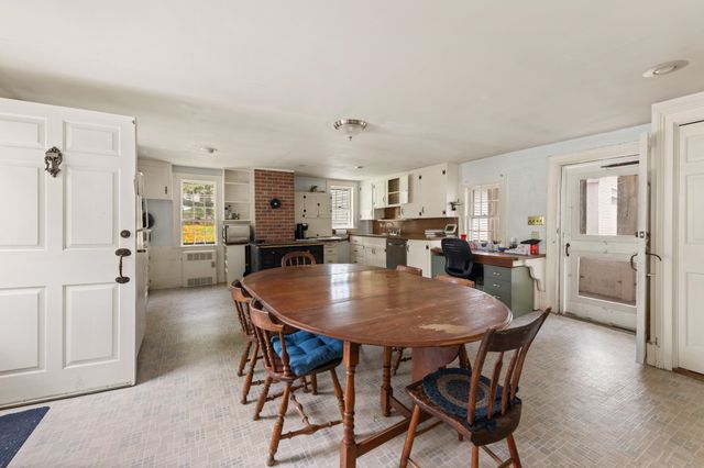 21 Trask Mountain Road, Wolfeboro, NH 03894