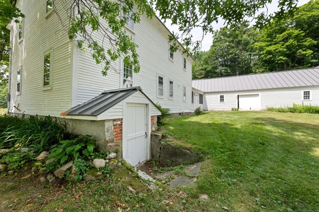 21 Trask Mountain Road, Wolfeboro, NH 03894