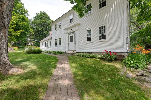 21 Trask Mountain Road, Wolfeboro, NH 03894