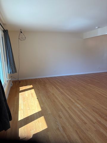 1814 Holly Avenue, Darien, IL 60561